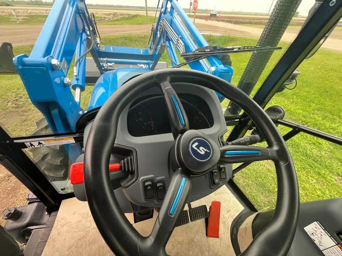2025 LS Tractor MT774