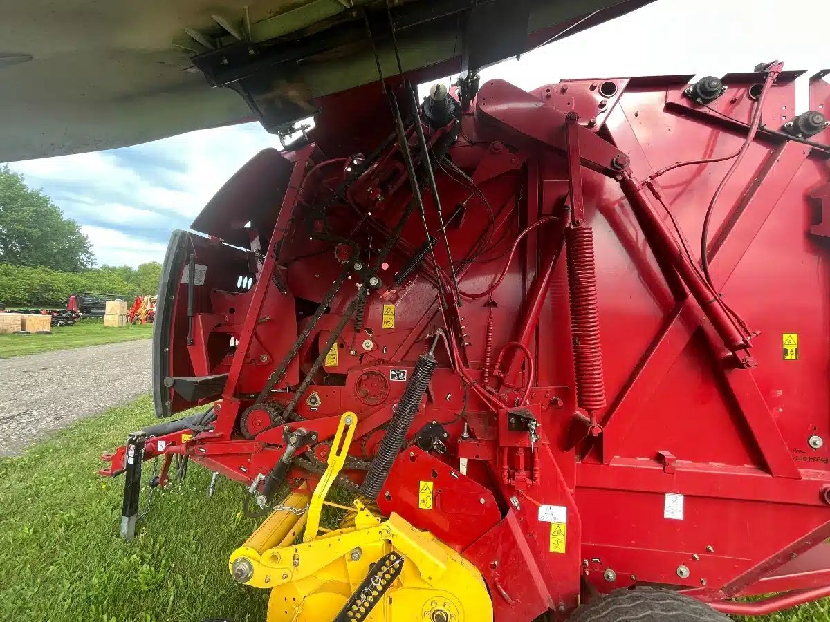 2017 New Holland ROLL BELT 560