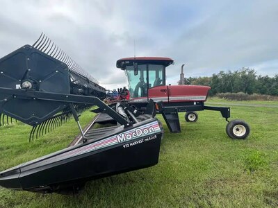 2002 MacDon 2940