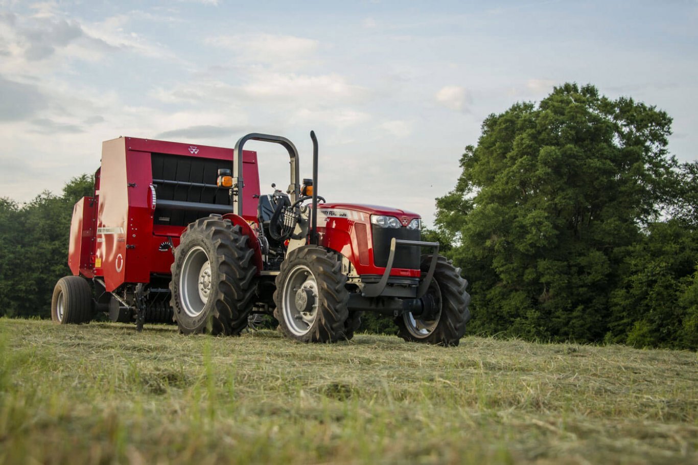 Massey Ferguson MF 1745D Economy Round Balers