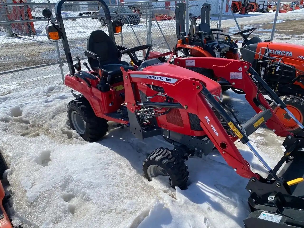 2022 Massey Ferguson GC1725M