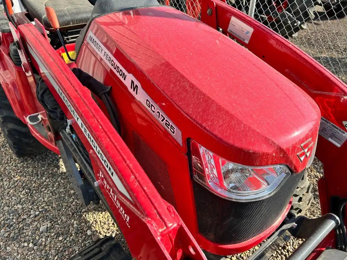 2022 Massey Ferguson GC1725M