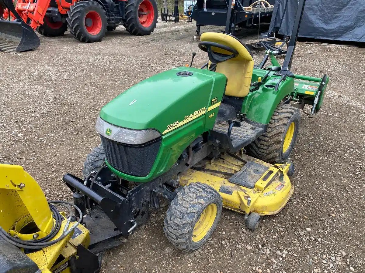 2008 John Deere 2305