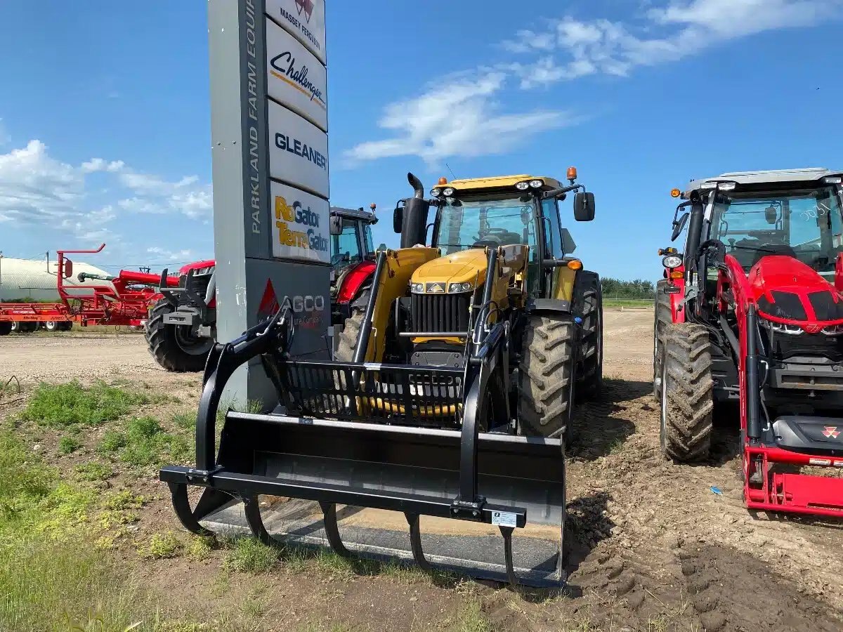 2016 Challenger MT525E