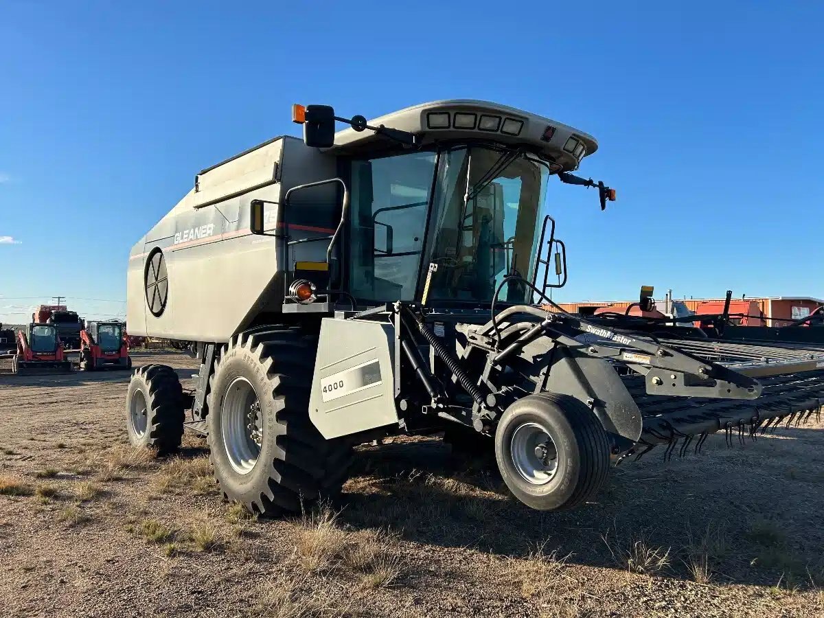 2004 Gleaner R75