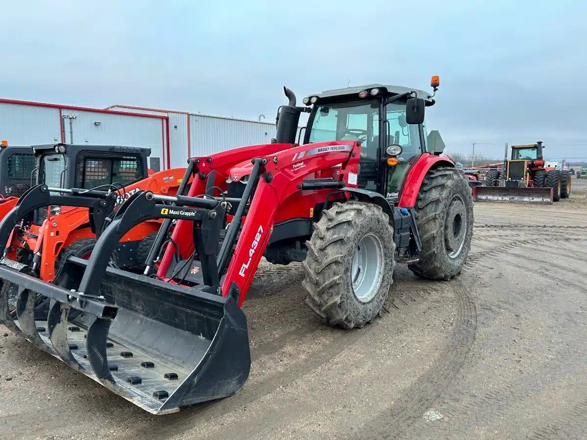 2021 Massey Ferguson 7716S