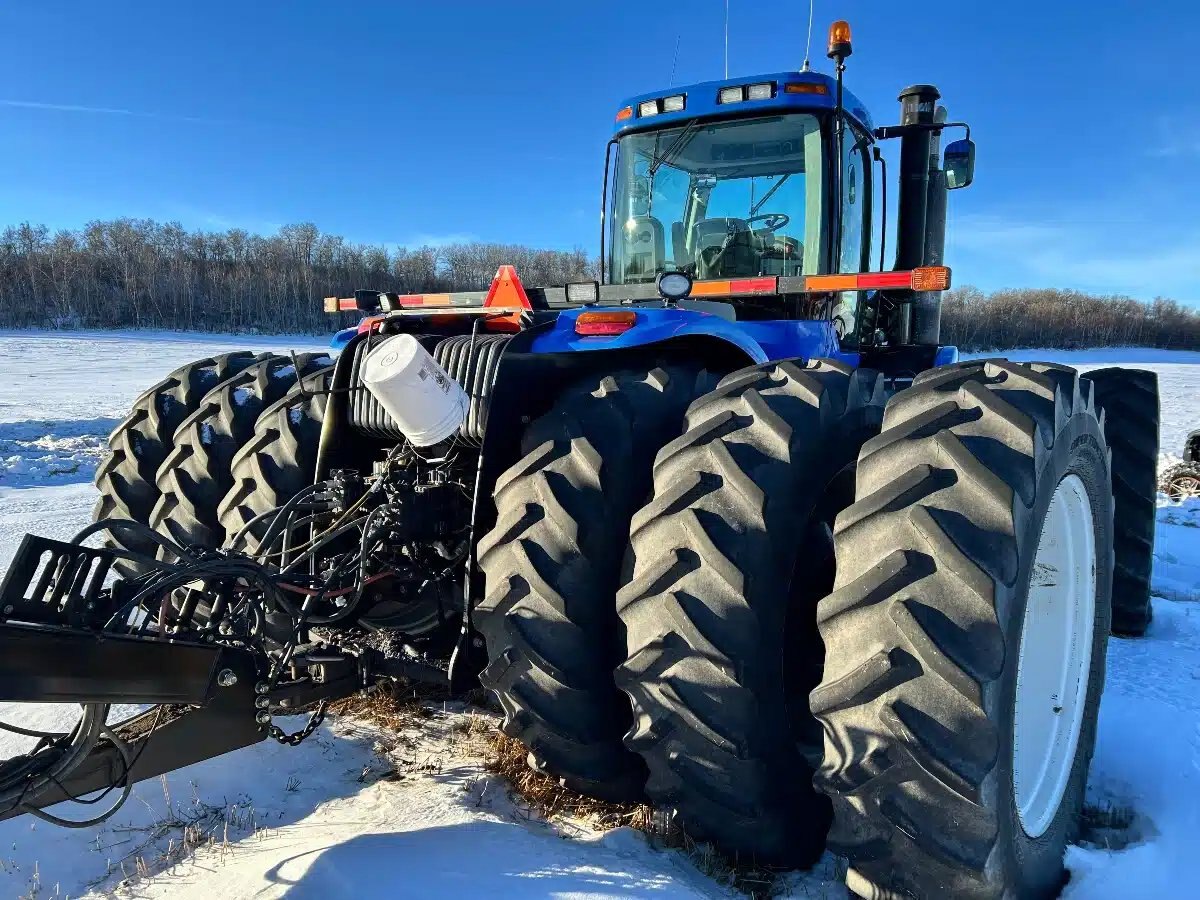 2011 New Holland T9060HD