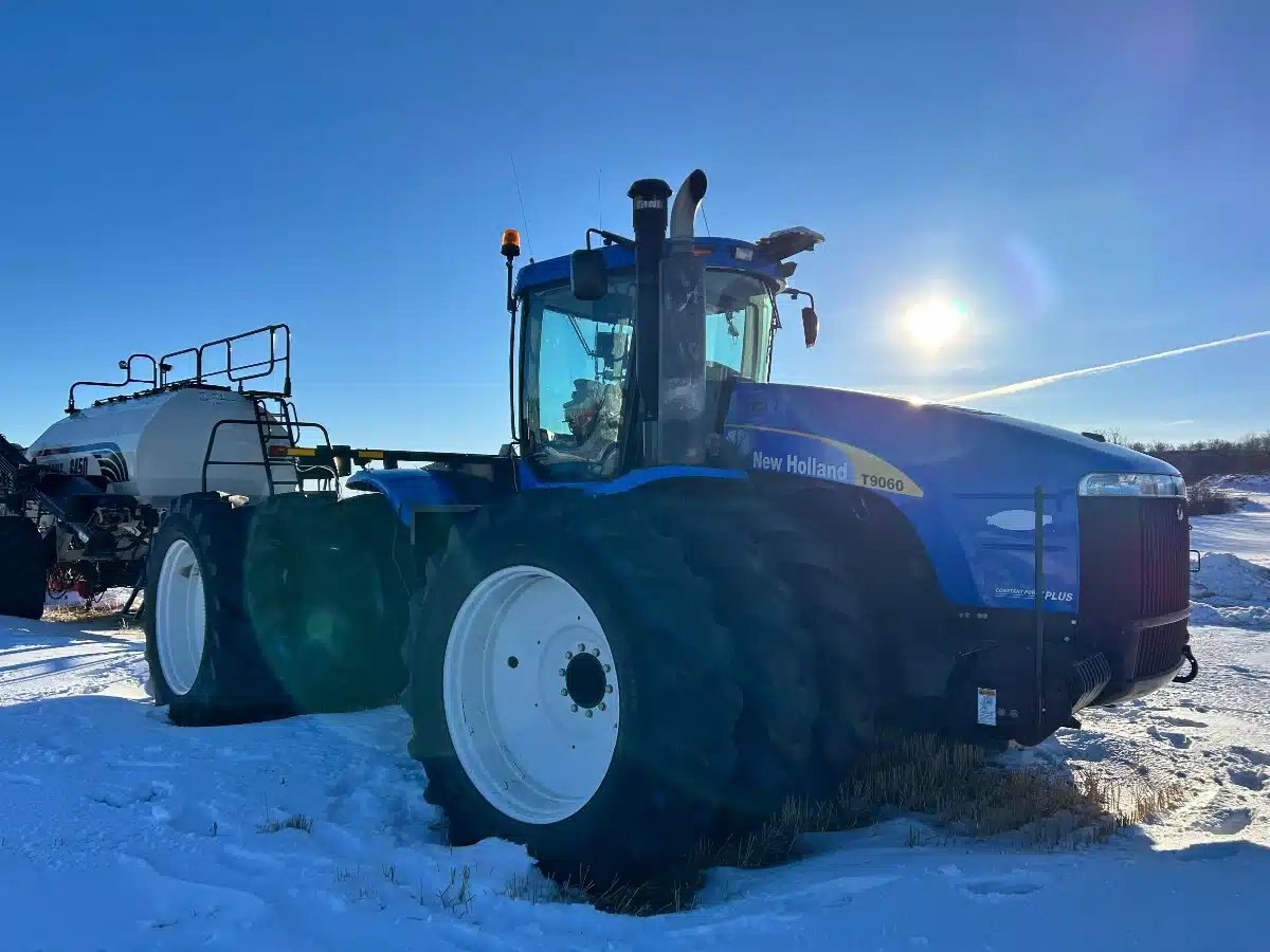 2011 New Holland T9060HD