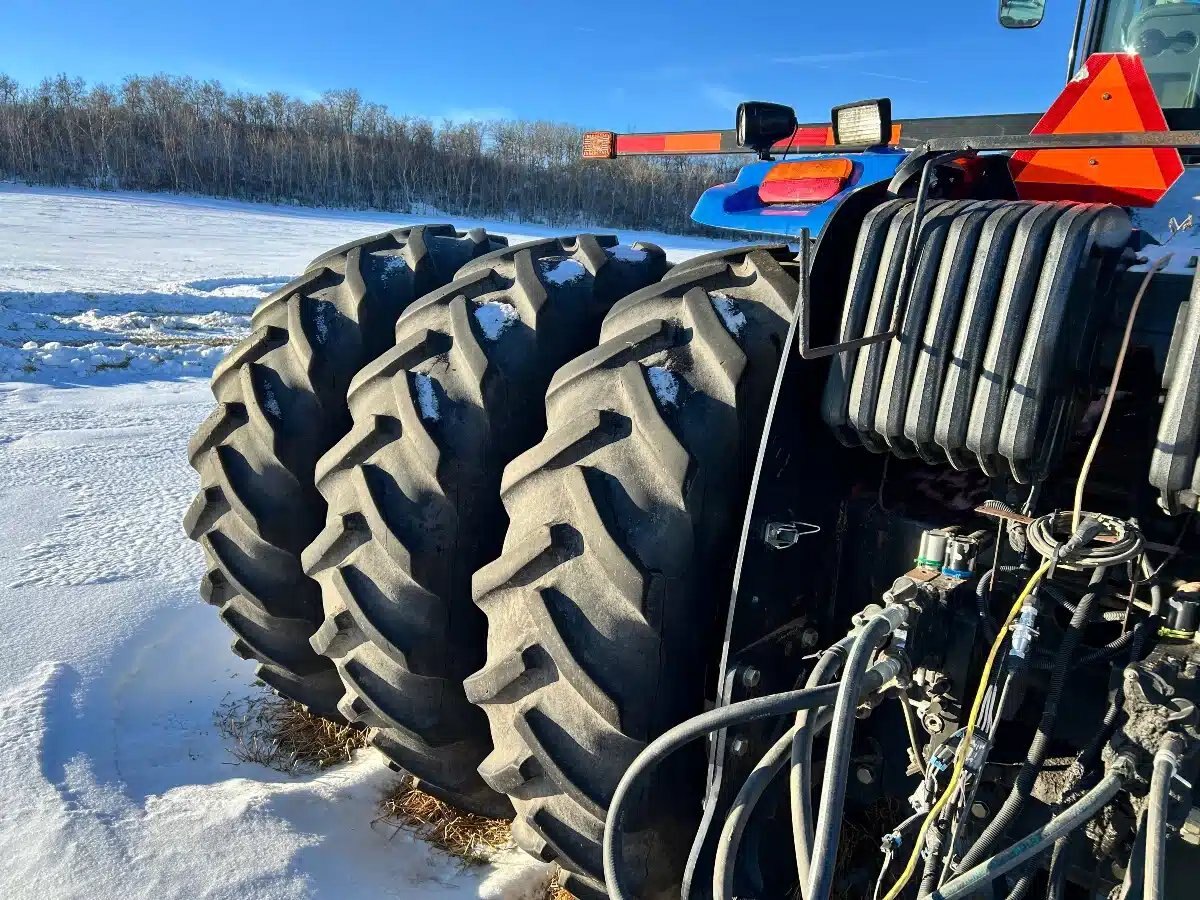 2011 New Holland T9060HD