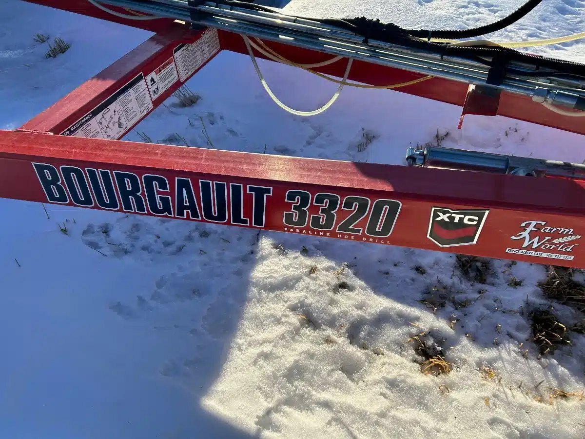 2012 Bourgault 3320 76