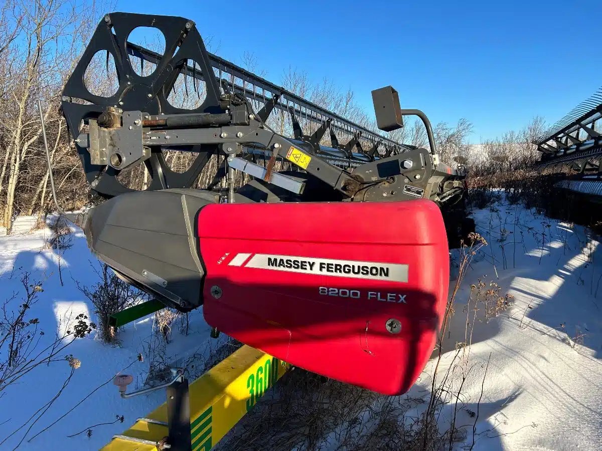 2013 Massey Ferguson 8200