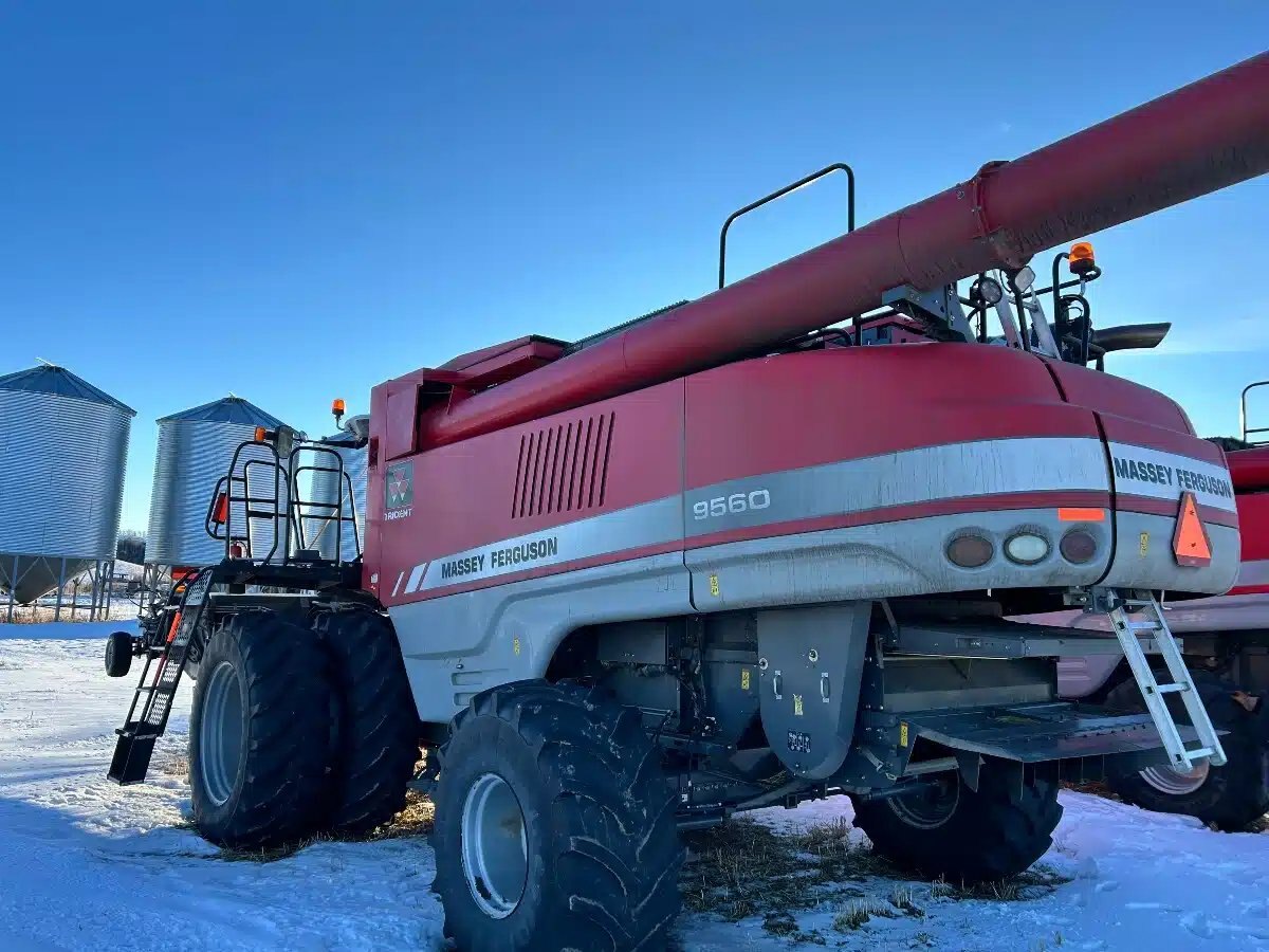 2012 Massey Ferguson 9560