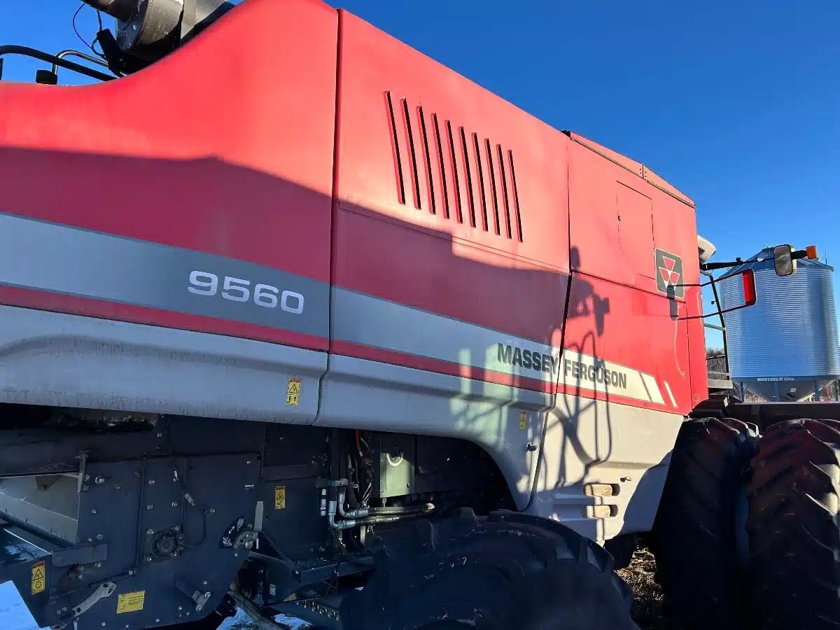 2012 Massey Ferguson 9560