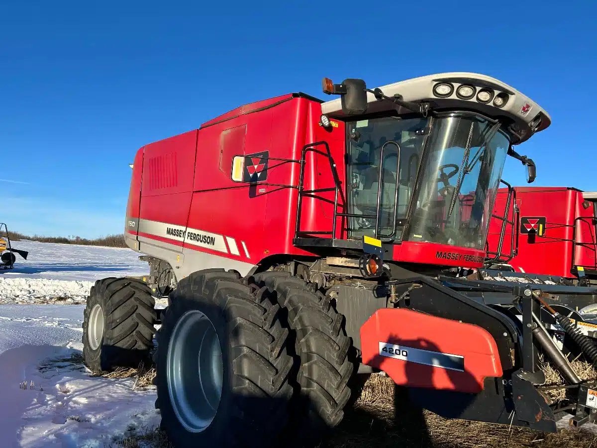 2014 Massey Ferguson 9560