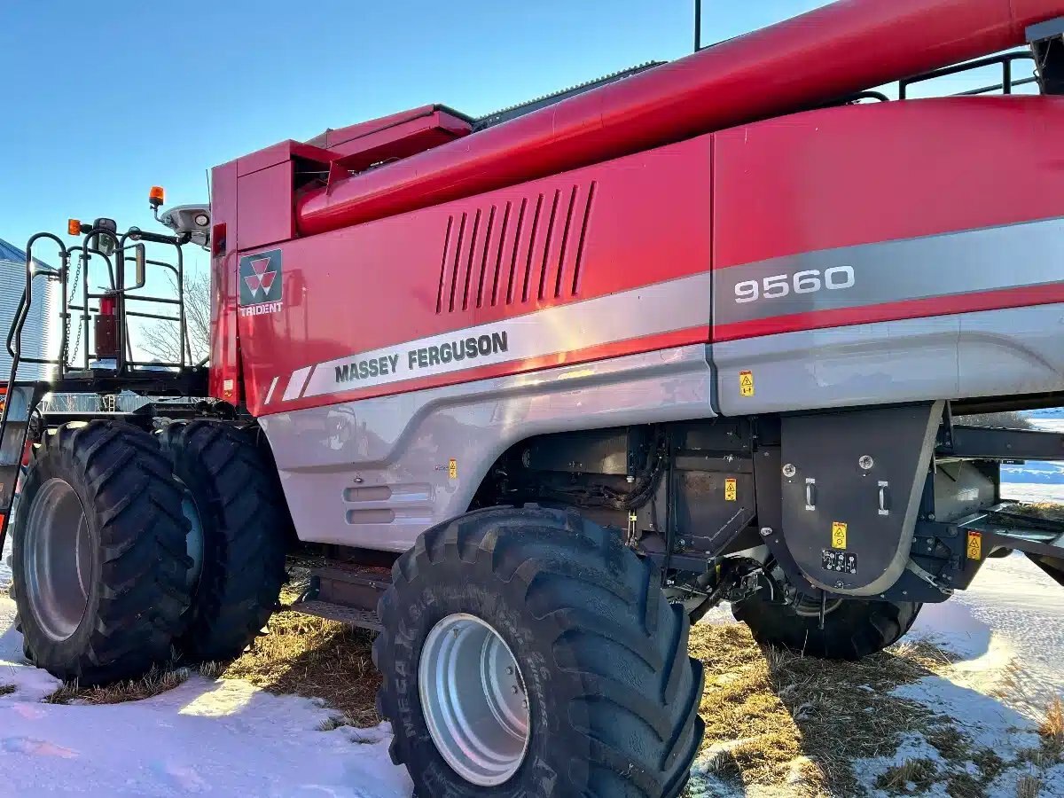 2014 Massey Ferguson 9560