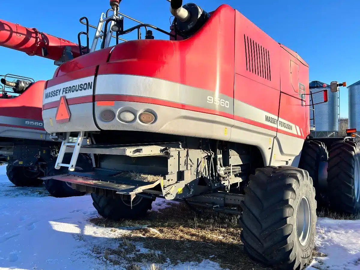 2014 Massey Ferguson 9560