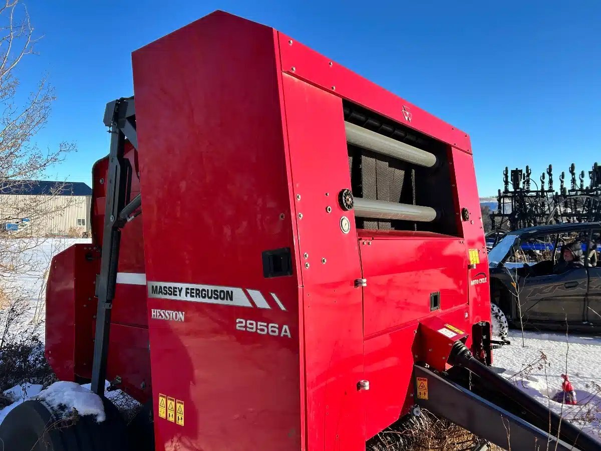 2019 Massey Ferguson 2956A