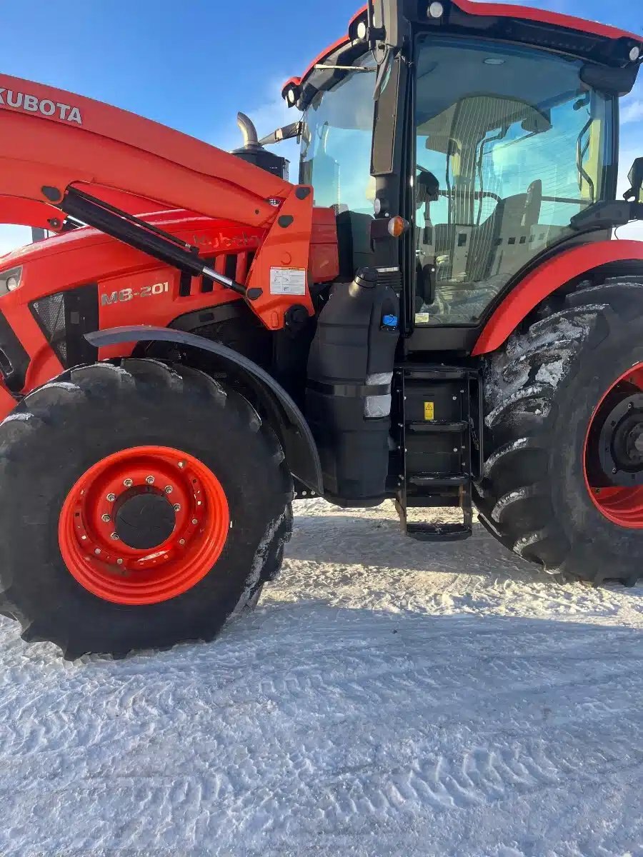 2021 Kubota M8 201