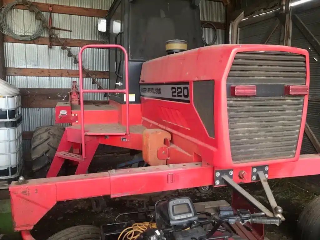 1993 Massey Ferguson 220