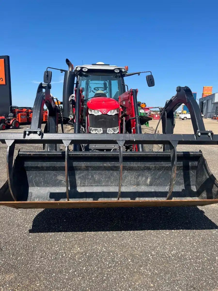 2018 Massey Ferguson 7715S