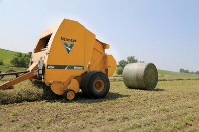 Vermeer  605N Baler