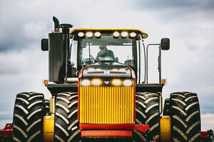 Versatile 4WD 380 610