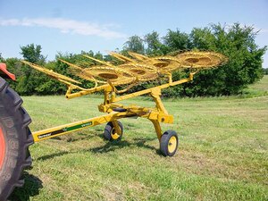 Vermeer VR1022 CARTED WHEEL RAKE