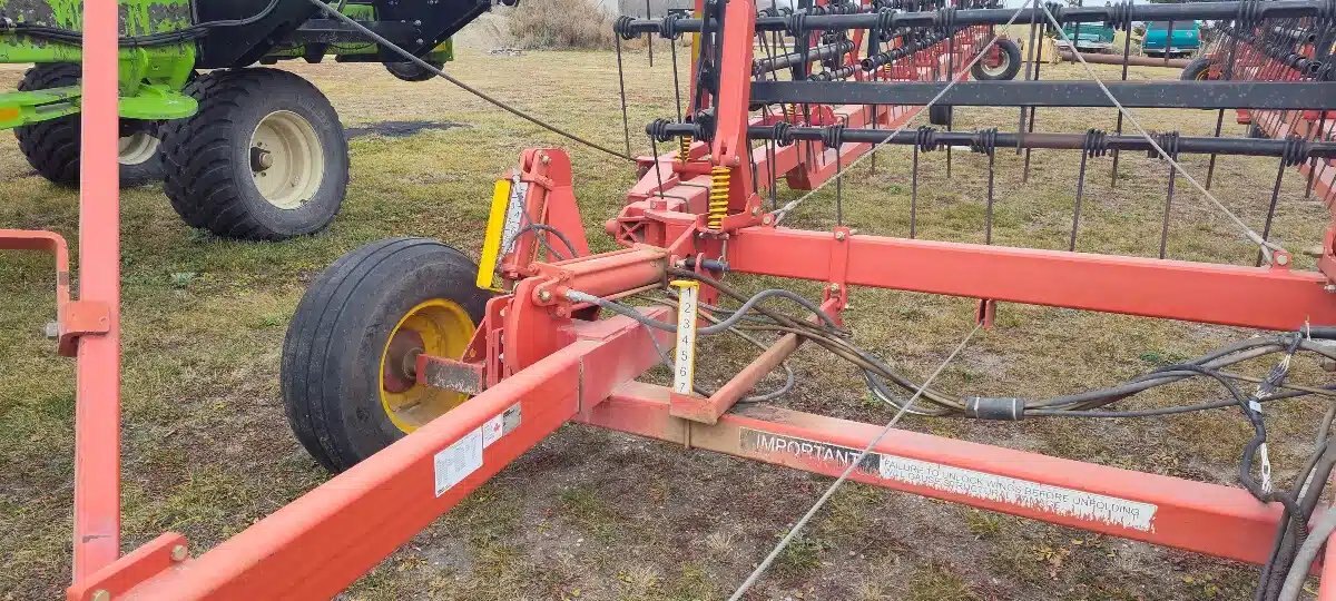 2011 Bourgault 6000