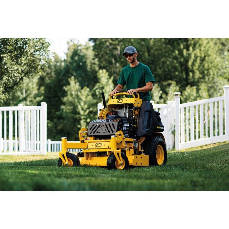 Cub Cadet PRO X 636