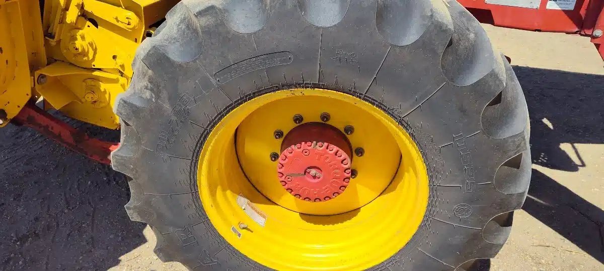 2012 New Holland H8080