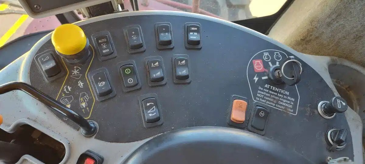 2012 New Holland H8080