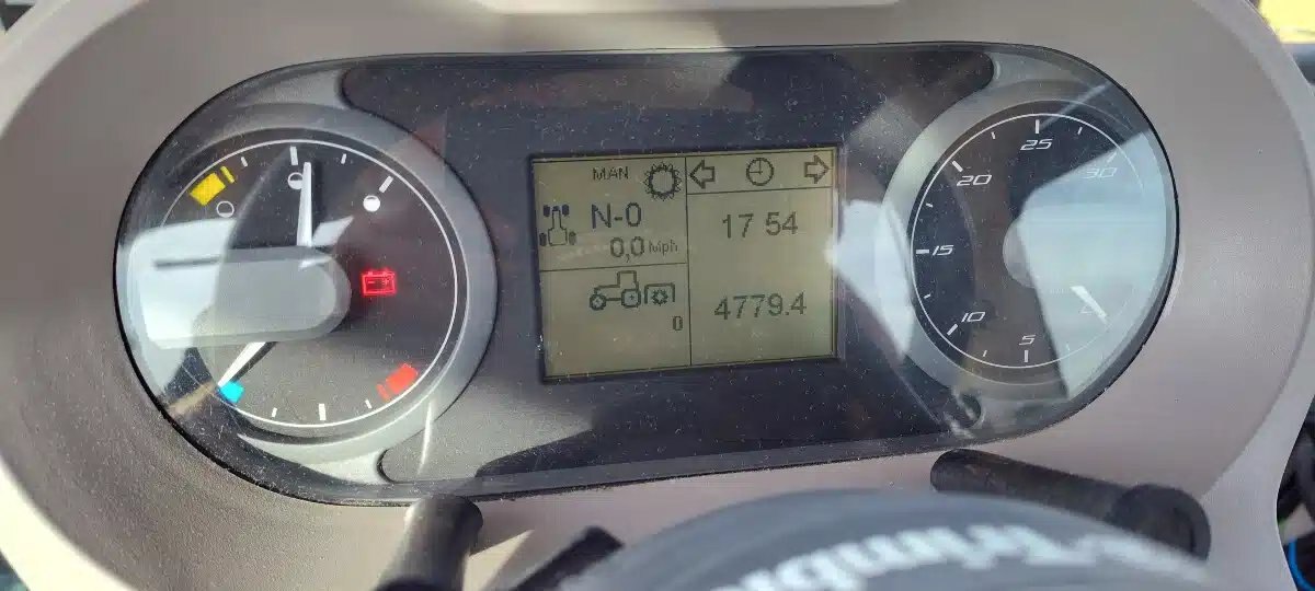 2015 McCormick X7.670