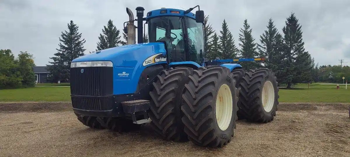 2004 New Holland TJ425