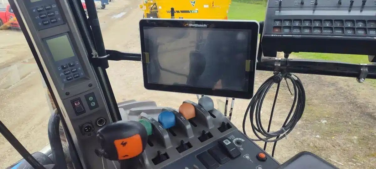 2004 New Holland TJ425