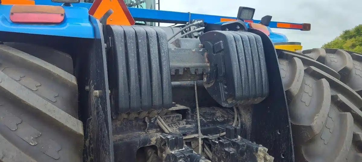 2004 New Holland TJ425