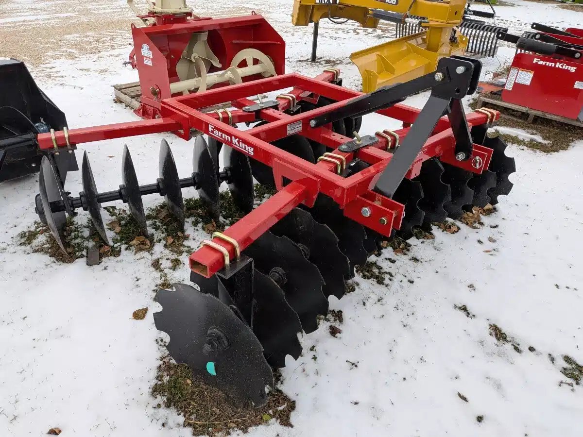 2025 Farm King Y805TD