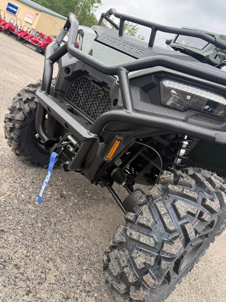 2026 Polaris® SPORTSMAN Touring 570 Premium Treeline Green Metallic