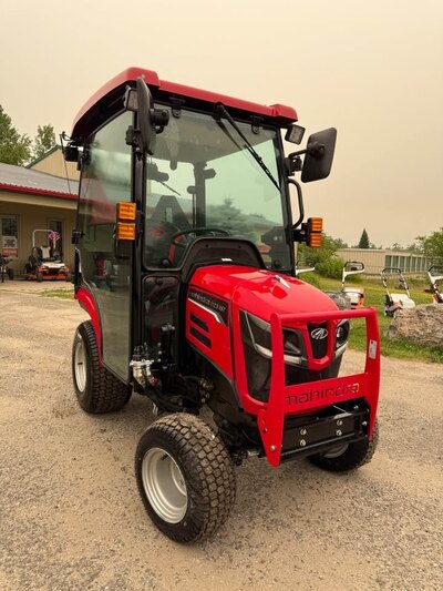 Mahindra 1123 HST Cab