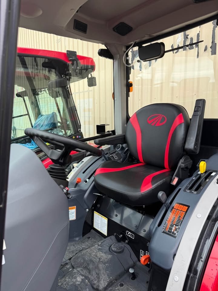 Mahindra 1635 HST Cab with Loader