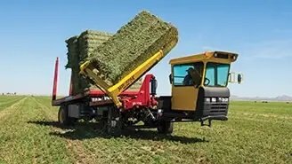 New Holland Stackcruiser® Self Propelled Bale Wagons Stackcruiser® 105