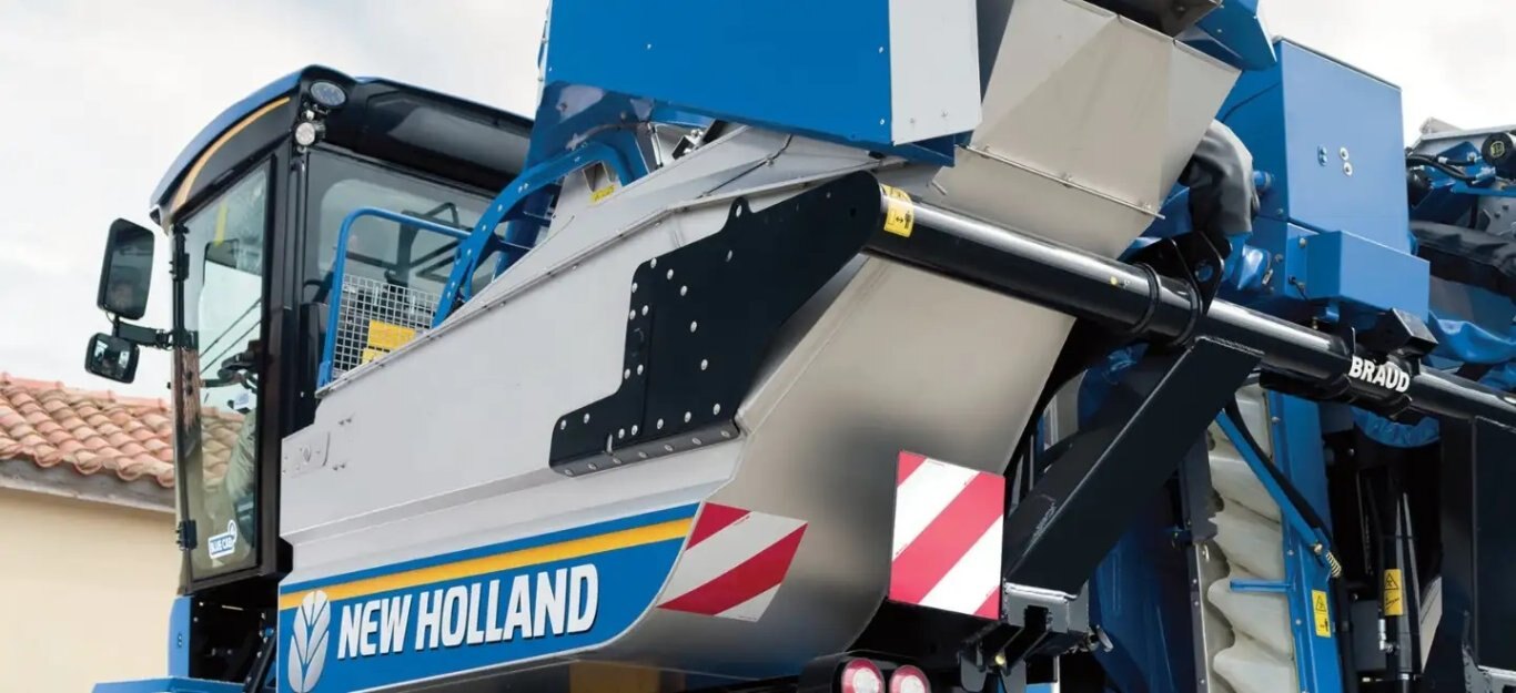 New Holland Braud Compact Series Grape Harvester Braud 7030M