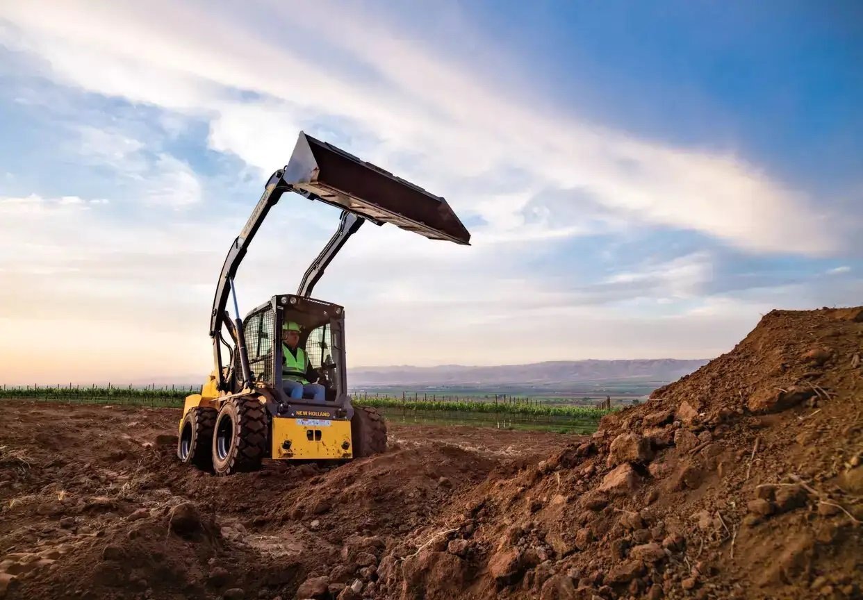 New Holland Skid Steer Loaders L328