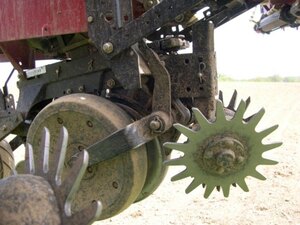 Yetter 2967 Rigid Residue Manager