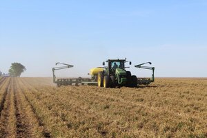 Yetter 2940 Air Adjust™ Row Cleaner
