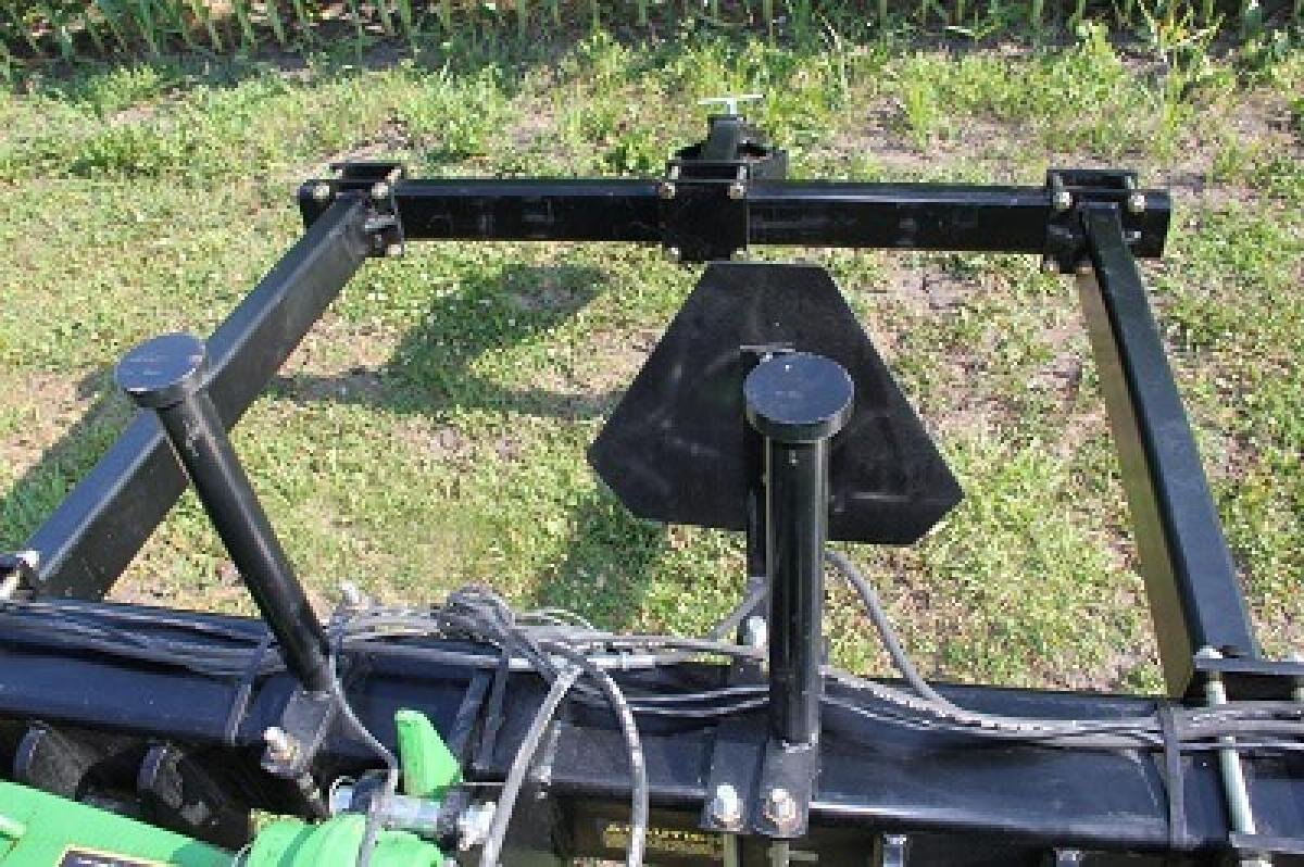 Yetter Single Frame Hydraulic Locking Toolbar