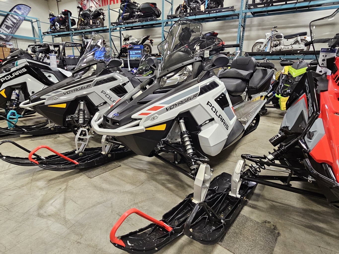 2025 Polaris 550 VOYAGEUR ADVENTURE 144