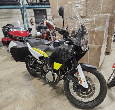 2023 HUSQVARNA NORDEN 901