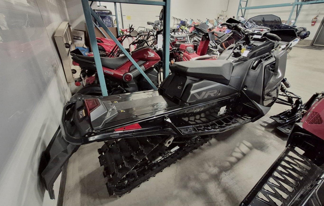 2024 POLARIS BOOST INDY VR1 137