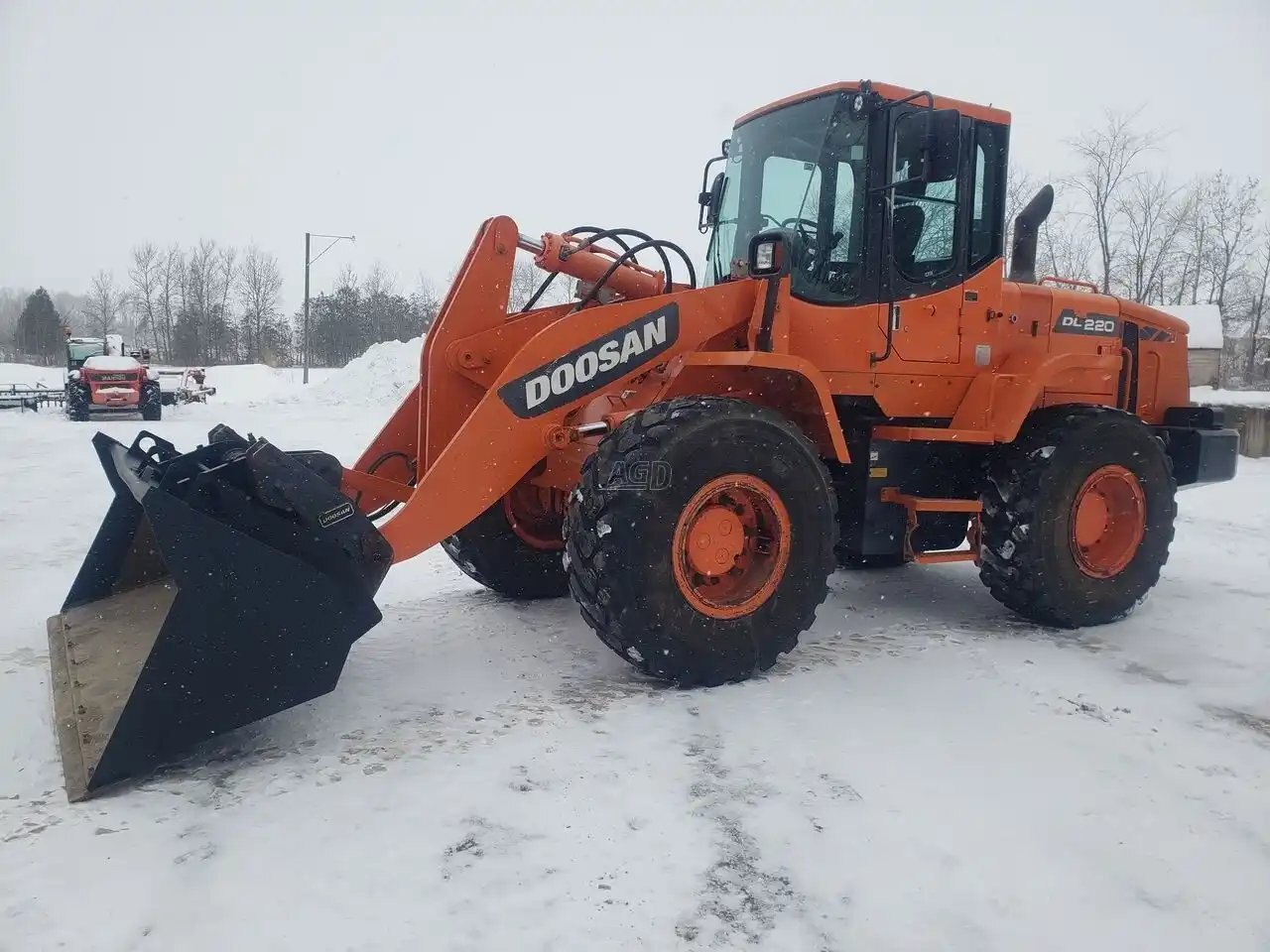 2011 Doosan DL 220