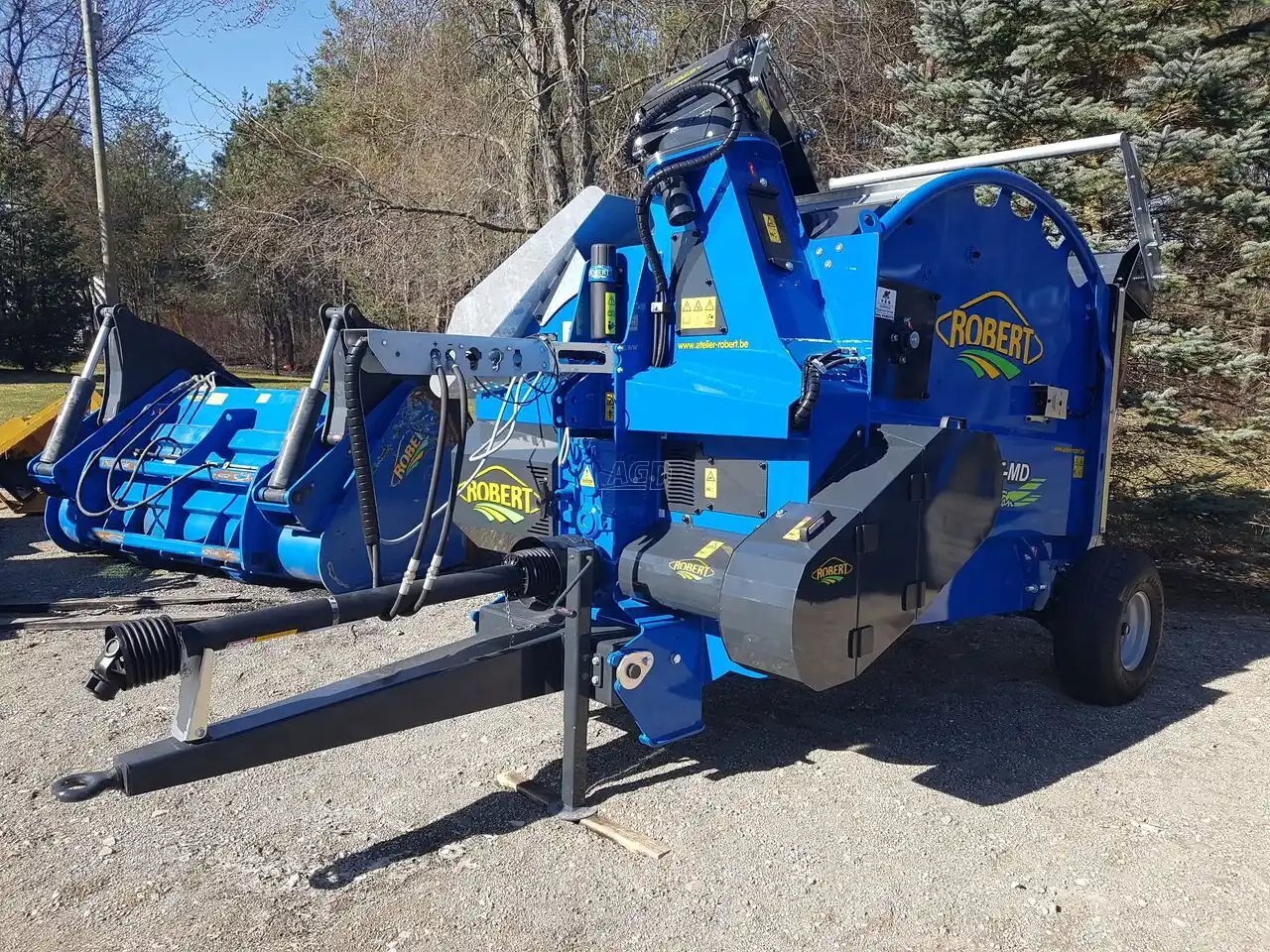 2023 Robert P210GTM baylage/straw spreader